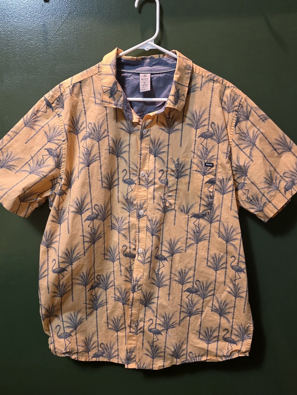 Men's Hurley Flamingo Tropical Print VlButton Up Short Sleeve Shirt Cruisewear